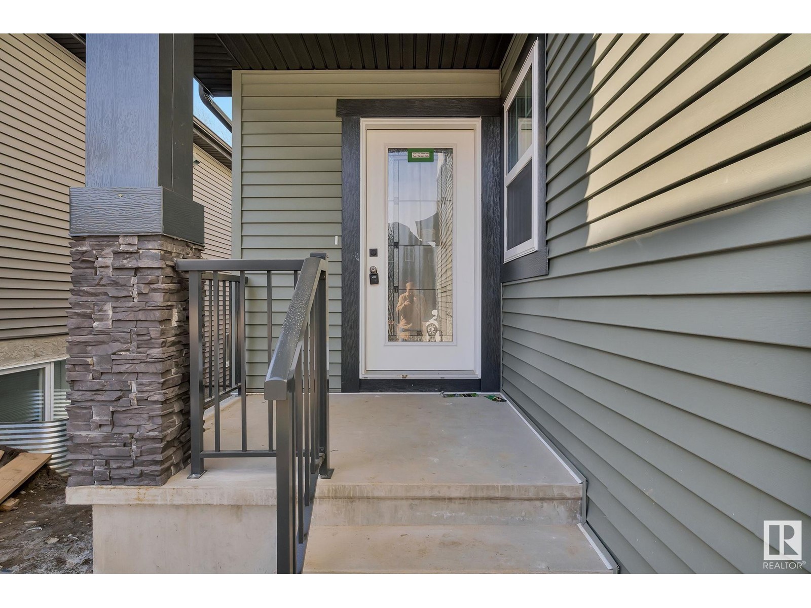 Property at 1135 GYRFALCON CR NW image 5
