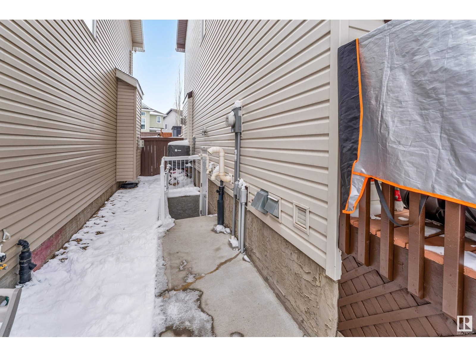 Property at 1411 30 Avenue NW NW image 3