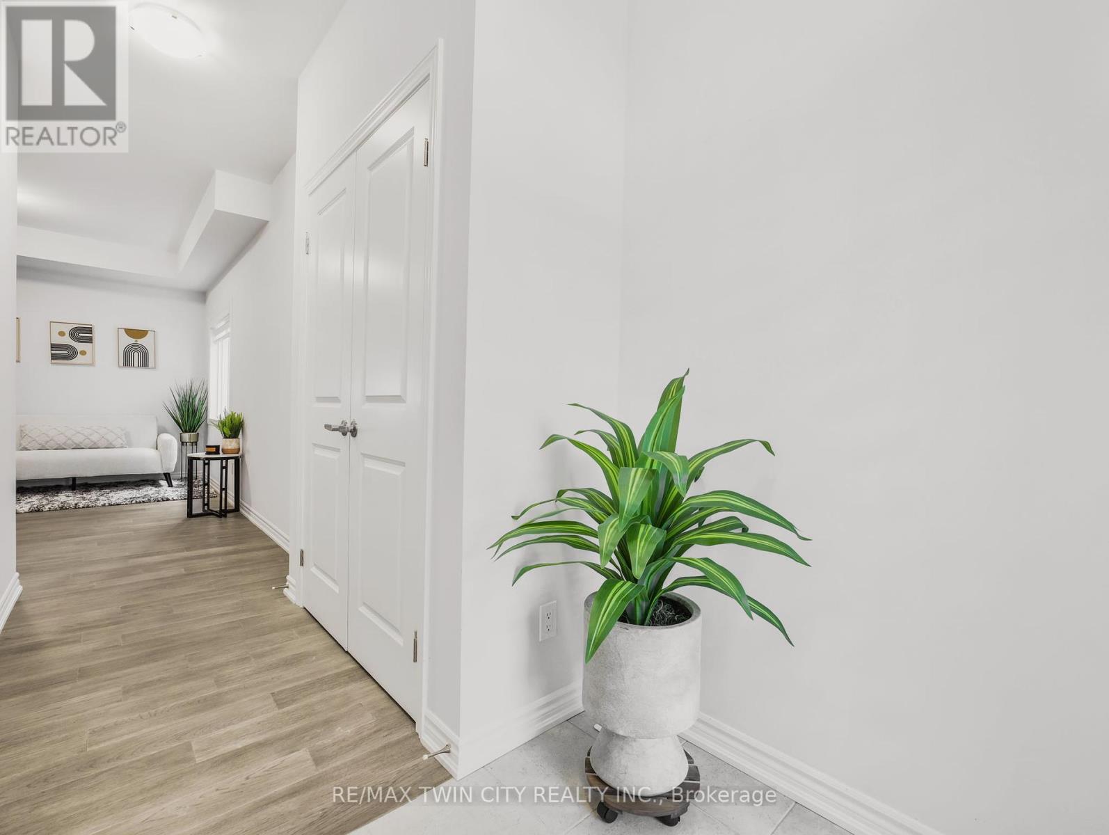 Property at 133 CAROLINE STREET image 4
