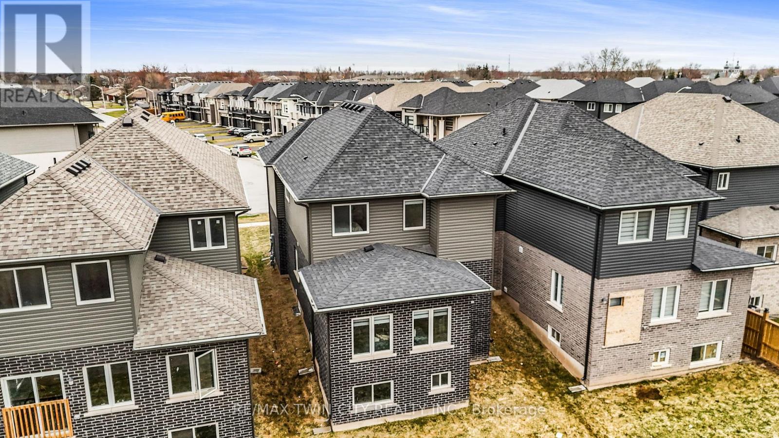 133 Caroline Street, Welland (773 - Lincoln/crowland), Ontario  L3B 0J9 - Photo 41 - X12057597