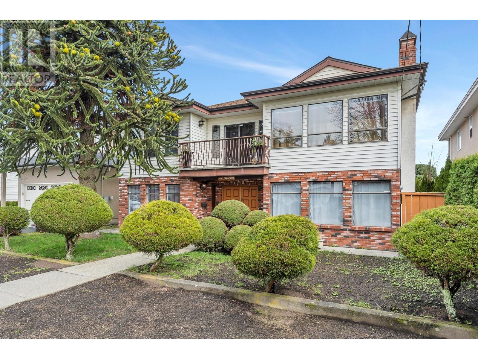 7110 FREDERICK AVENUE, burnaby, British Columbia V5J3X9