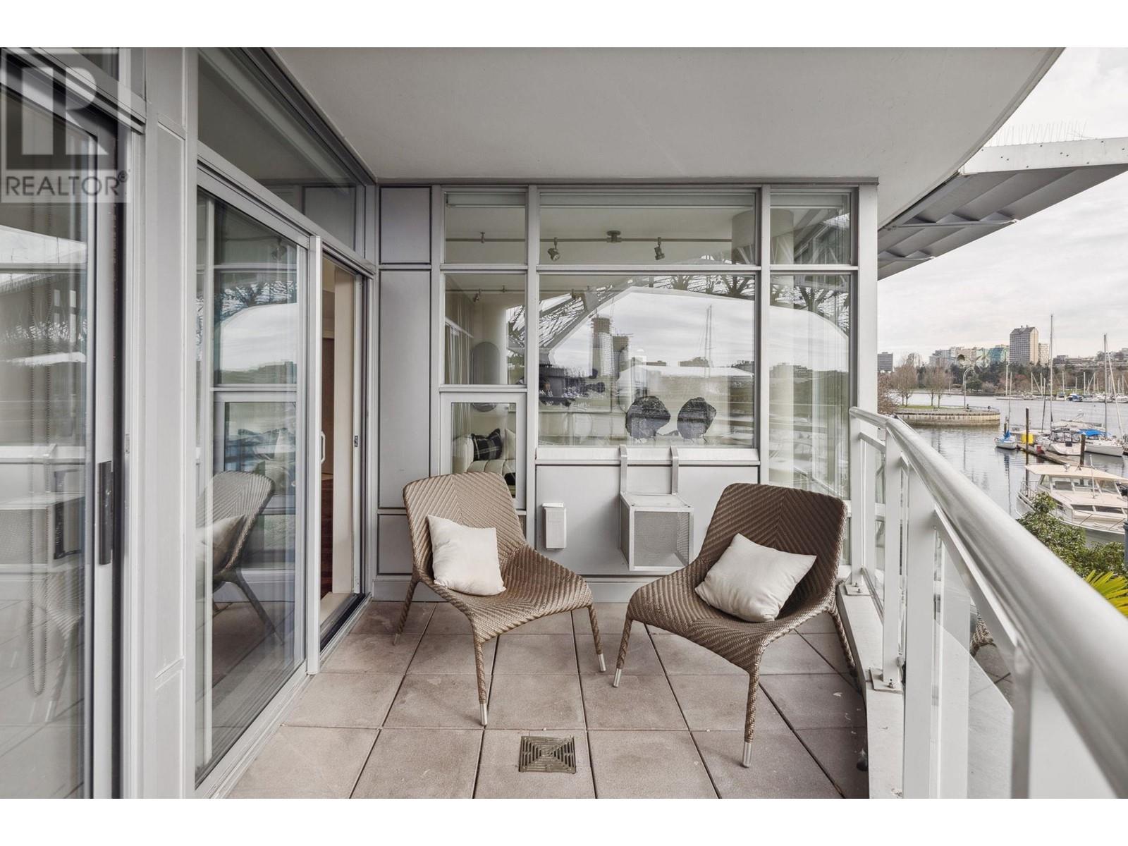 202 628 Kinghorne Mews, Vancouver, British Columbia  V6Z 3H6 - Photo 25 - R2984359