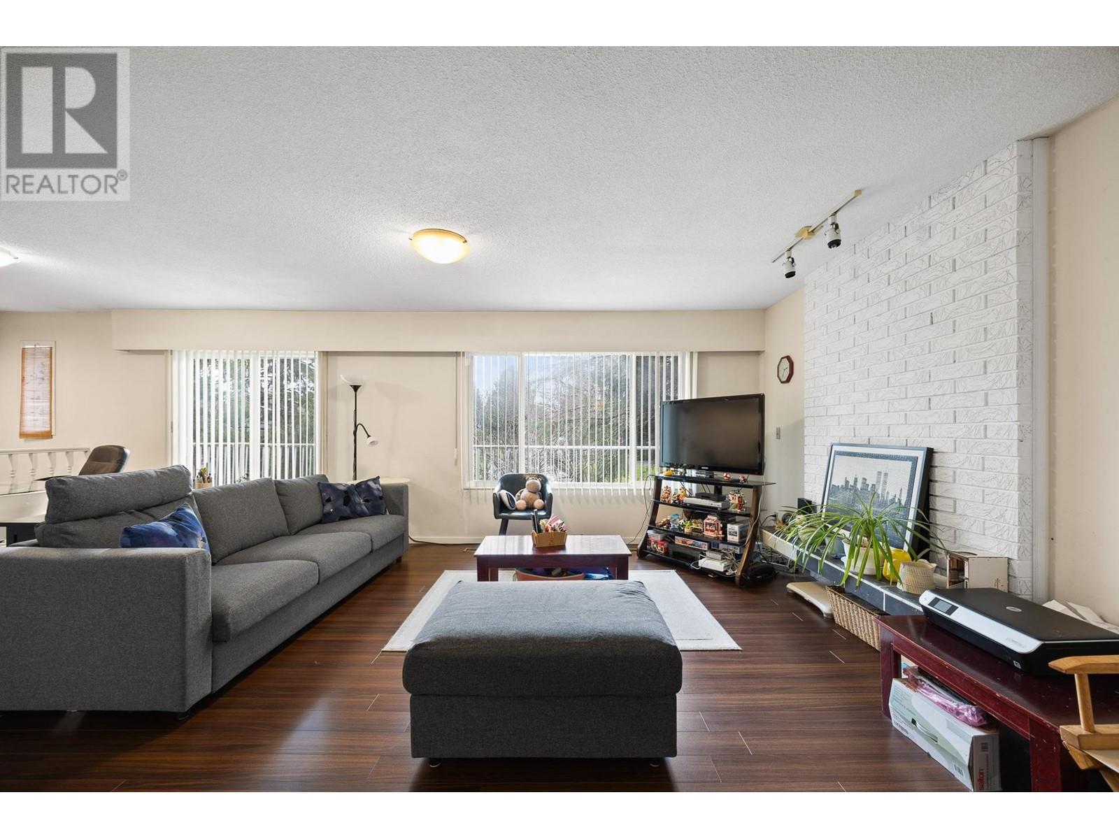 3820 Springthorne Crescent, Richmond, British Columbia  V7E 1Z7 - Photo 4 - R2985274