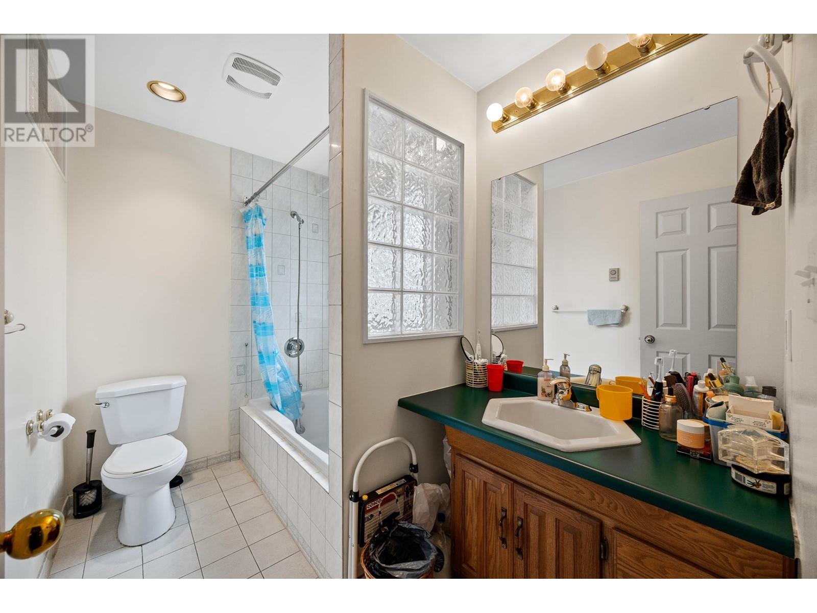 3820 Springthorne Crescent, Richmond, British Columbia  V7E 1Z7 - Photo 13 - R2985274