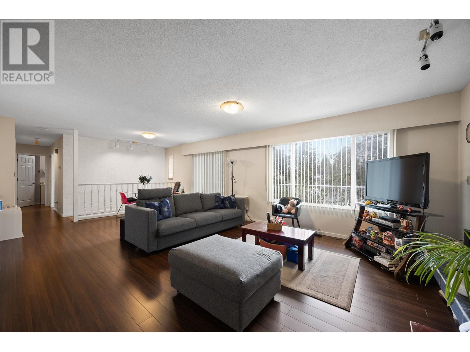 3820 Springthorne Crescent, Richmond, British Columbia  V7E 1Z7 - Photo 5 - R2985274