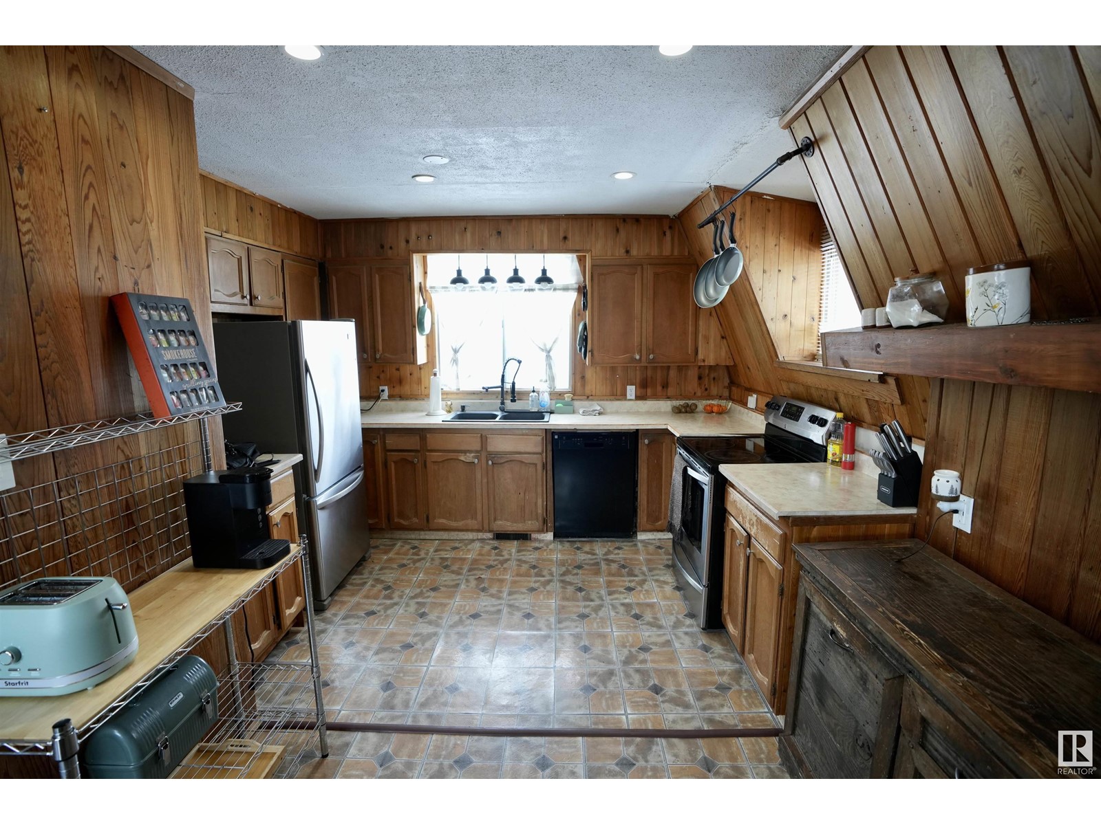 Property at 442 57201 RR 102 image 1