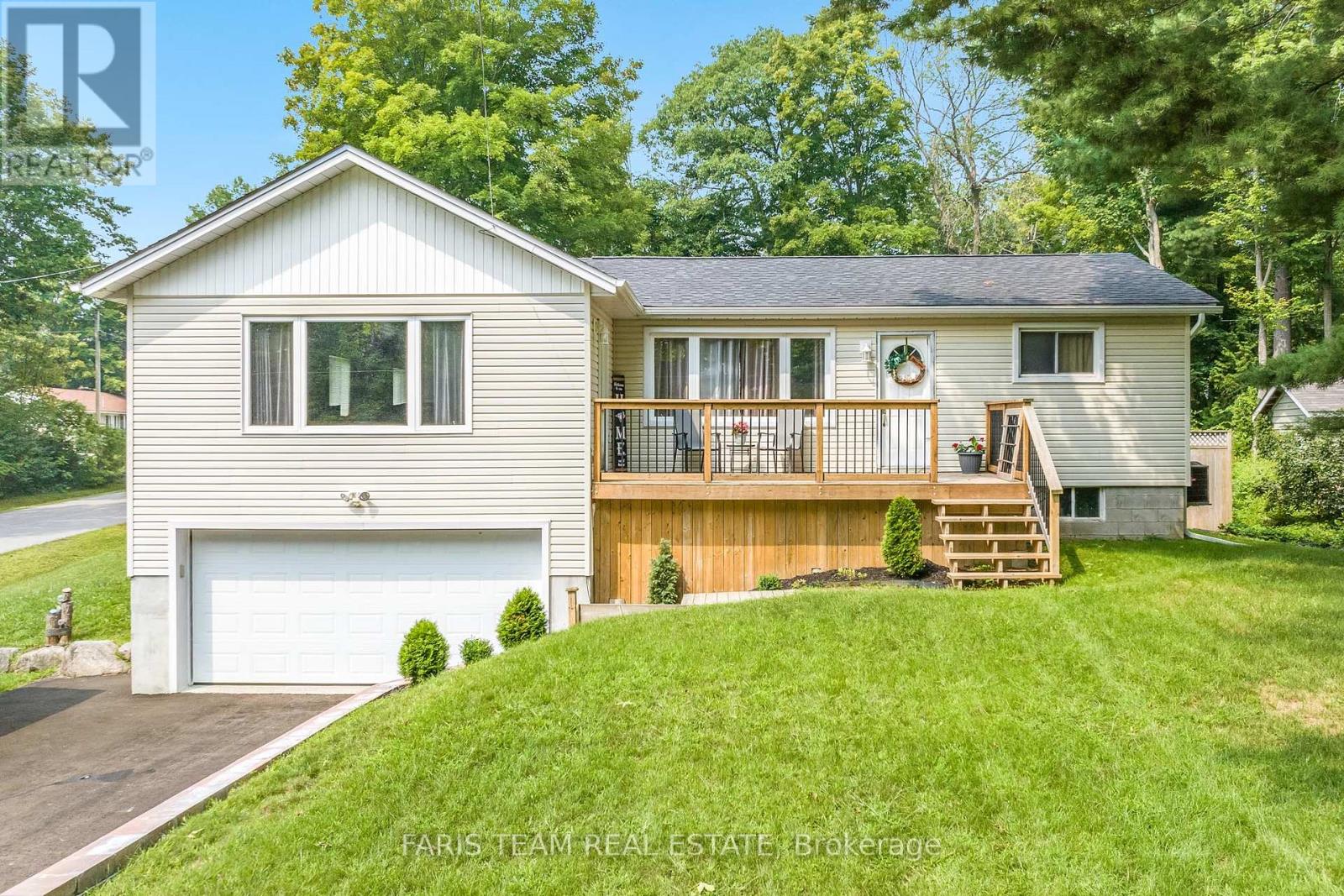Property at 328 PEEK-A-BOO TRAIL image 1