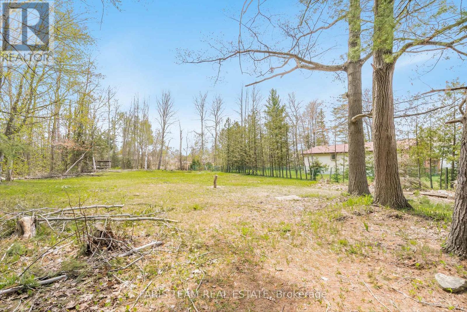 21 Poplar Glen Road, Wasaga Beach, Ontario  L9Z 2L3 - Photo 3 - S12028671