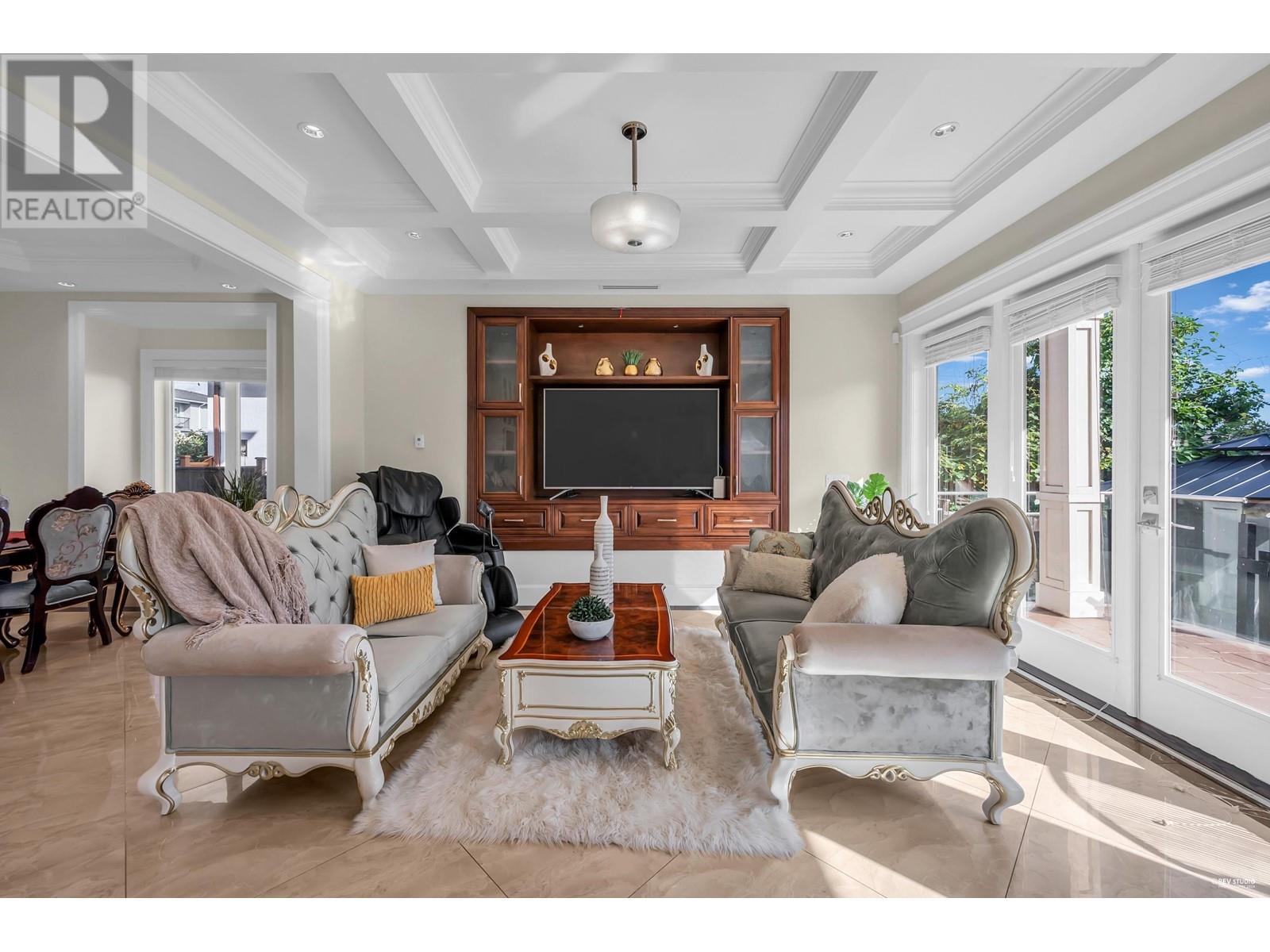 6680 Winch Street, Burnaby, British Columbia  V5B 2L6 - Photo 9 - R2985288