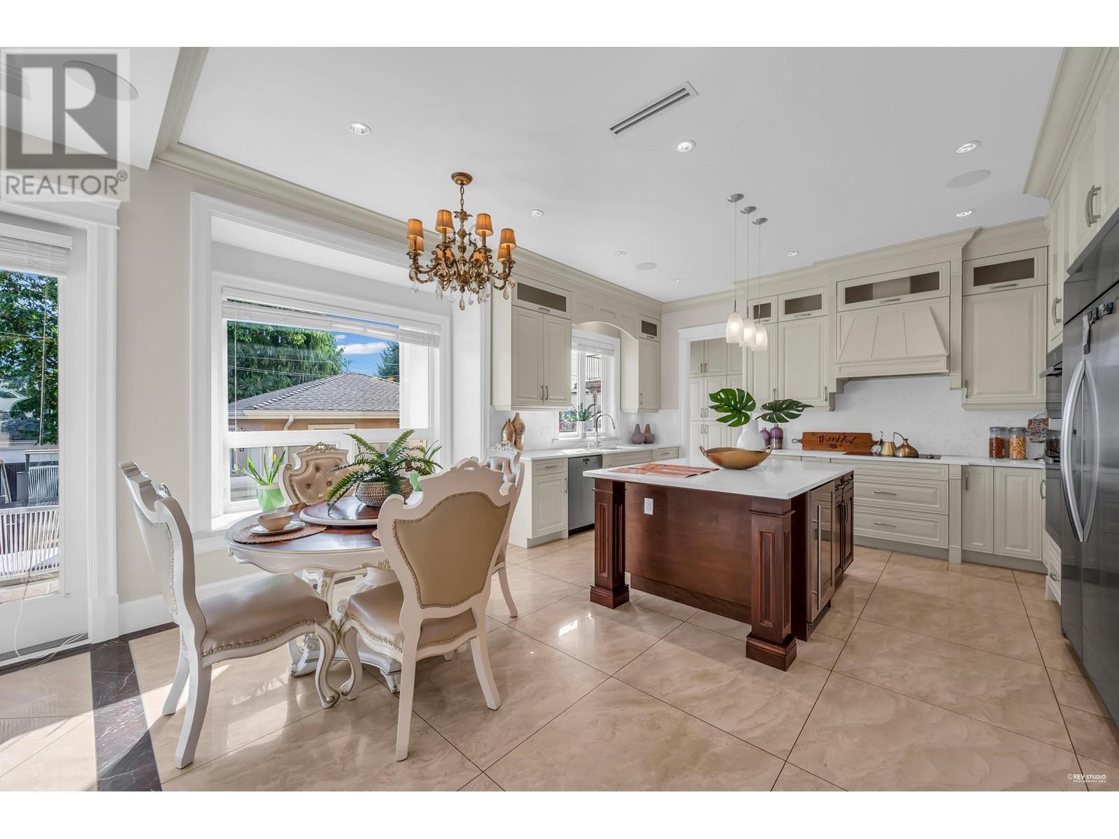 6680 Winch Street, Burnaby, British Columbia  V5B 2L6 - Photo 12 - R2985288