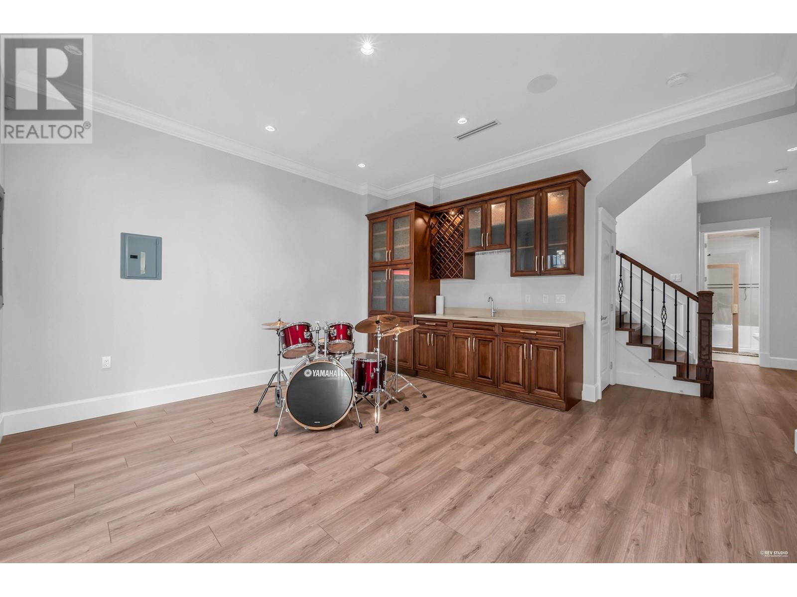 6680 Winch Street, Burnaby, British Columbia  V5B 2L6 - Photo 31 - R2985288