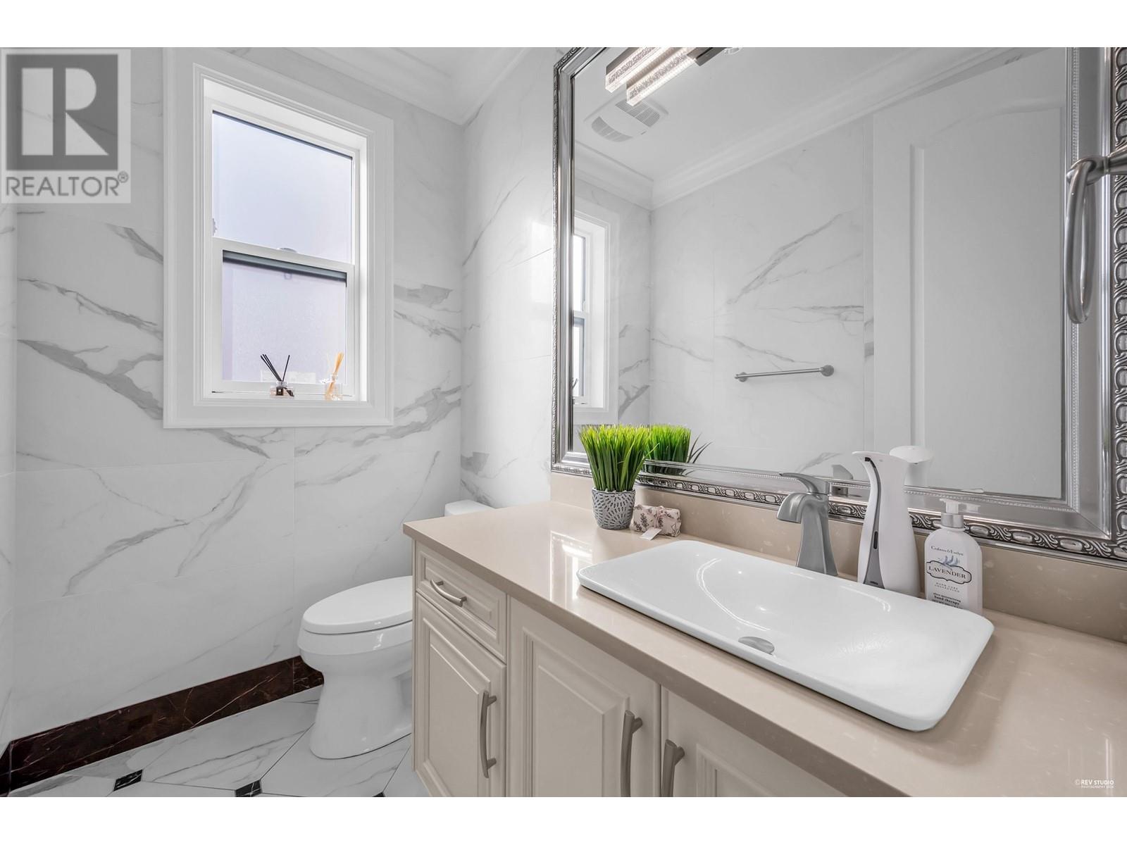 6680 Winch Street, Burnaby, British Columbia  V5B 2L6 - Photo 22 - R2985288