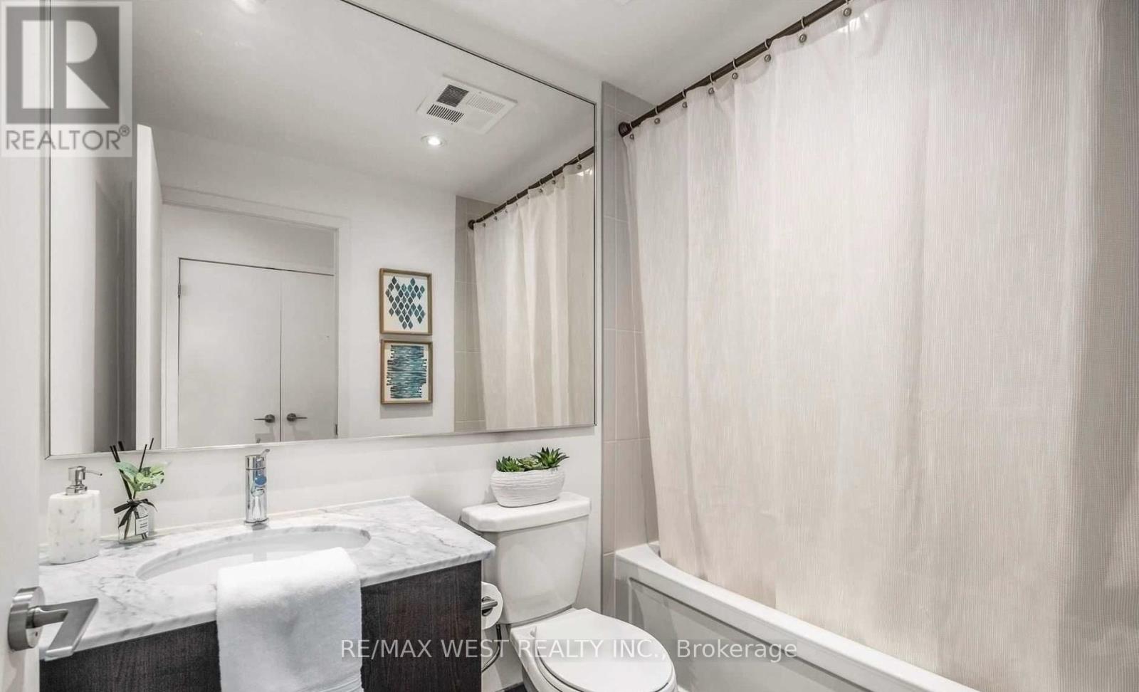 1208 - 170 Fort York Boulevard, Toronto, Ontario  M5V 0E6 - Photo 19 - C12057607