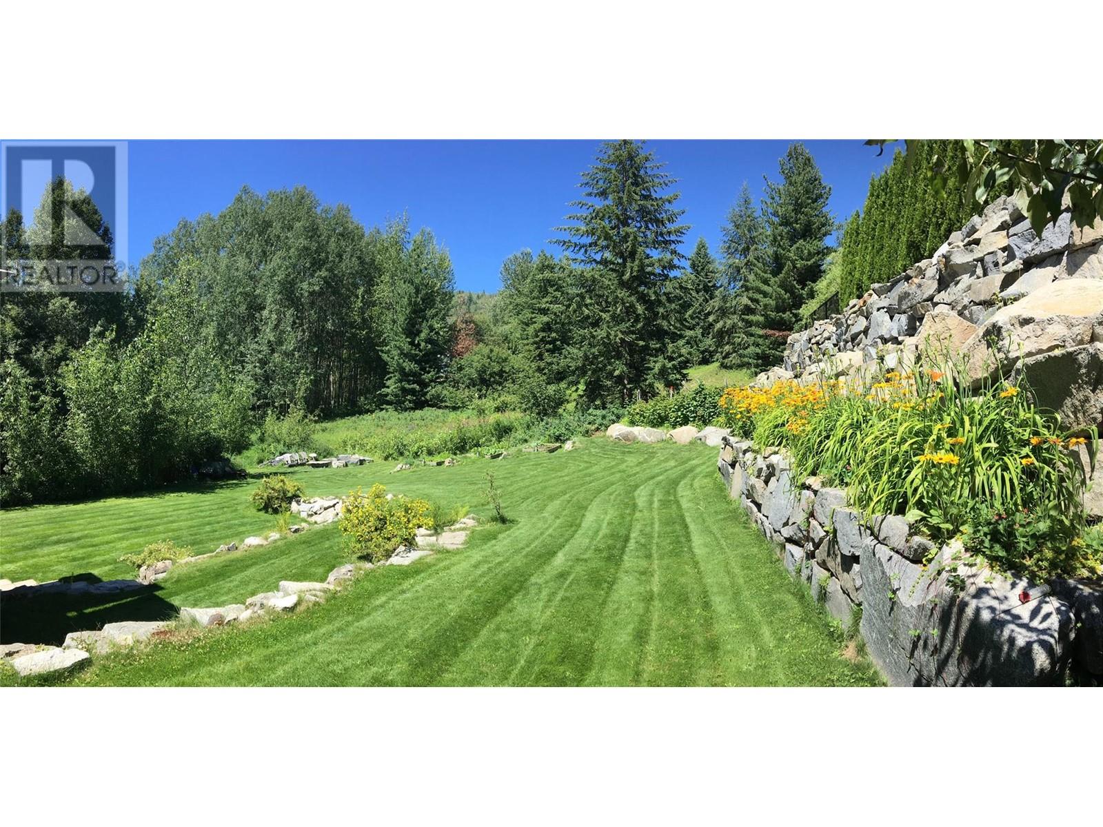 539 Blake Court, Warfield, British Columbia  V1R 4V9 - Photo 82 - 10328095