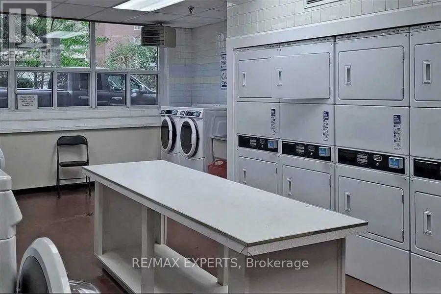 2718 - 1 Massey Square, Toronto (Crescent Town), Ontario  M4C 5L4 - Photo 16 - E12057686