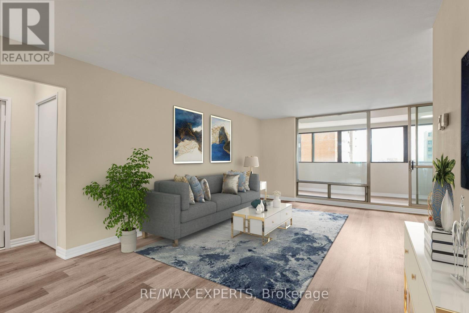 2718 - 1 Massey Square, Toronto (Crescent Town), Ontario  M4C 5L4 - Photo 2 - E12057686