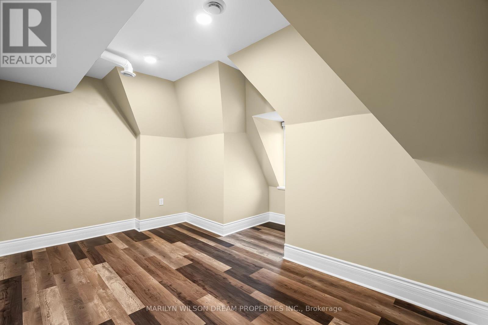 24 Lake Avenue W, Carleton Place, Ontario  K7C 1L4 - Photo 35 - X12057412