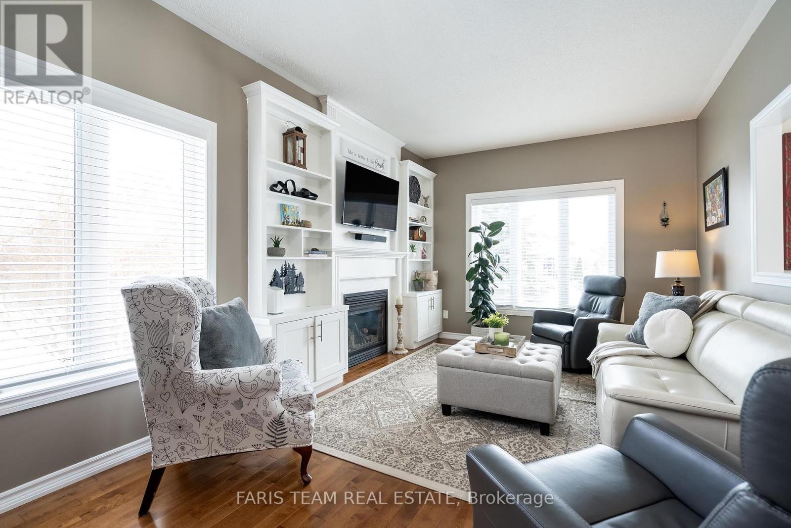 Property at 18 MAPLE DRIVE image 3