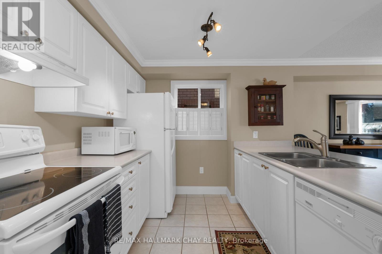 Property at 133 CHELTENHAM ROAD image 5