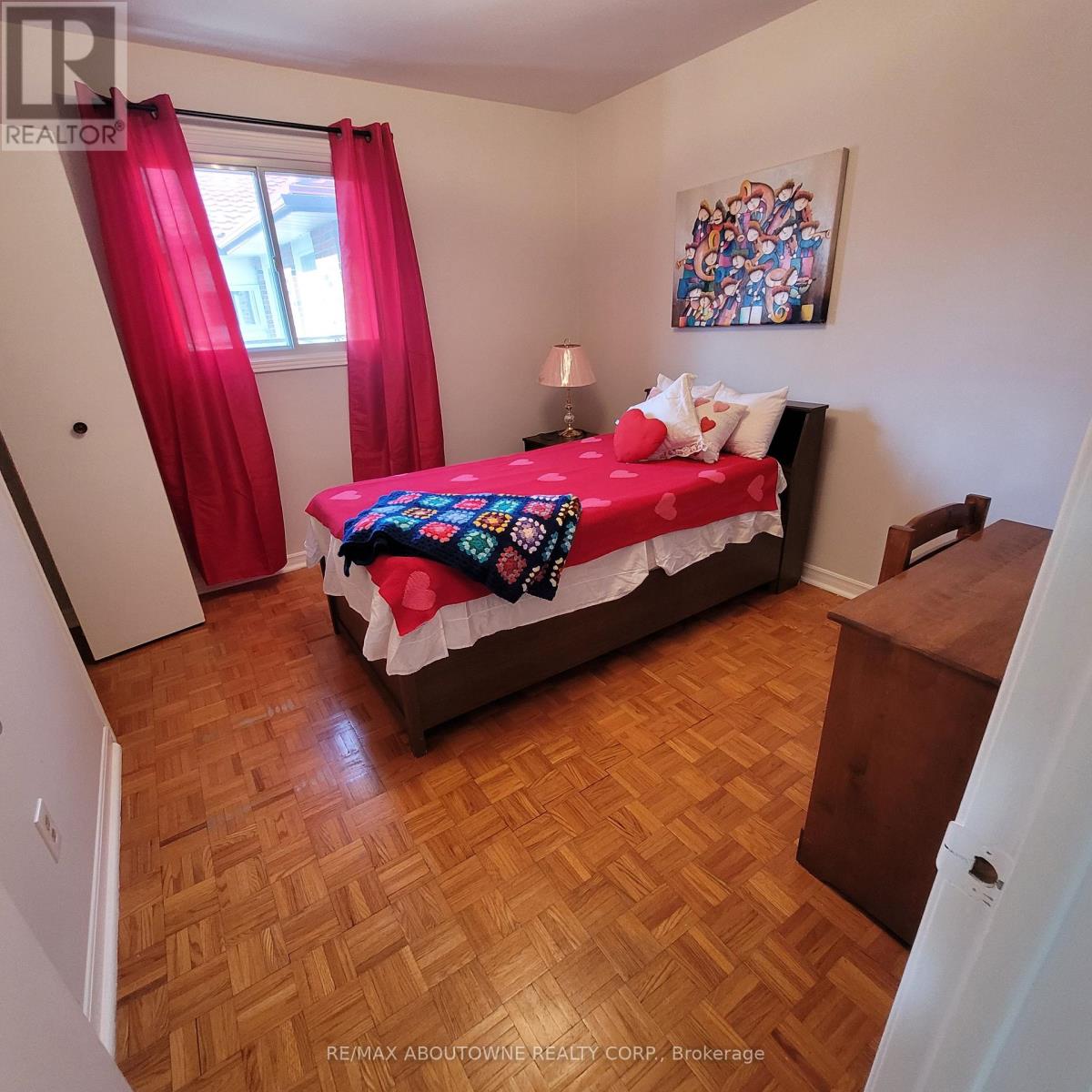 91 Curtis Road, Brampton, Ontario  L6Y 2J6 - Photo 8 - W12057730