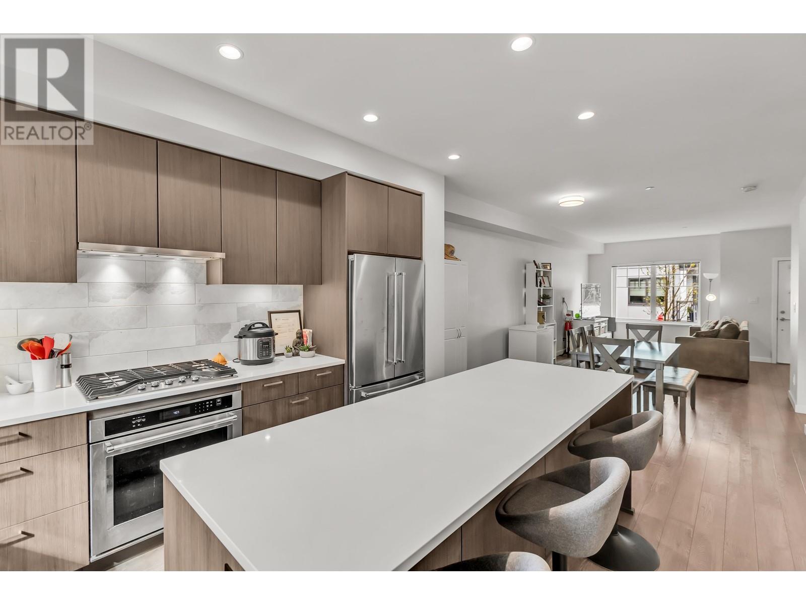 Property at 45 19451 SUTTON AVENUE image 2