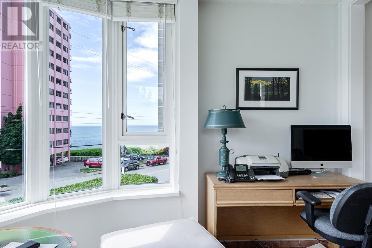 301 2203 Bellevue Avenue, West Vancouver, British Columbia  V7V 4V7 - Photo 17 - R2985317