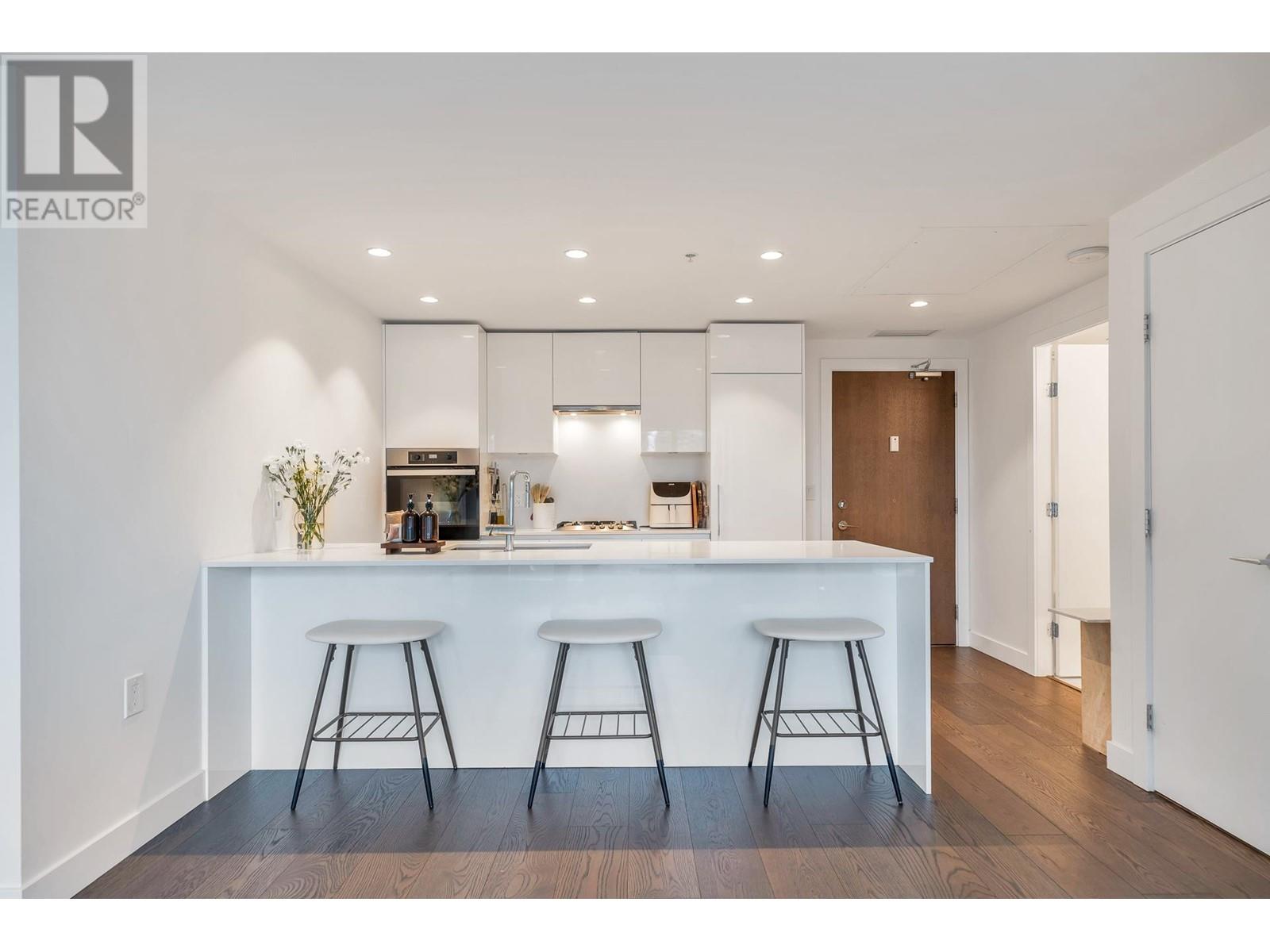 607 5766 GILBERT ROAD, richmond, British Columbia