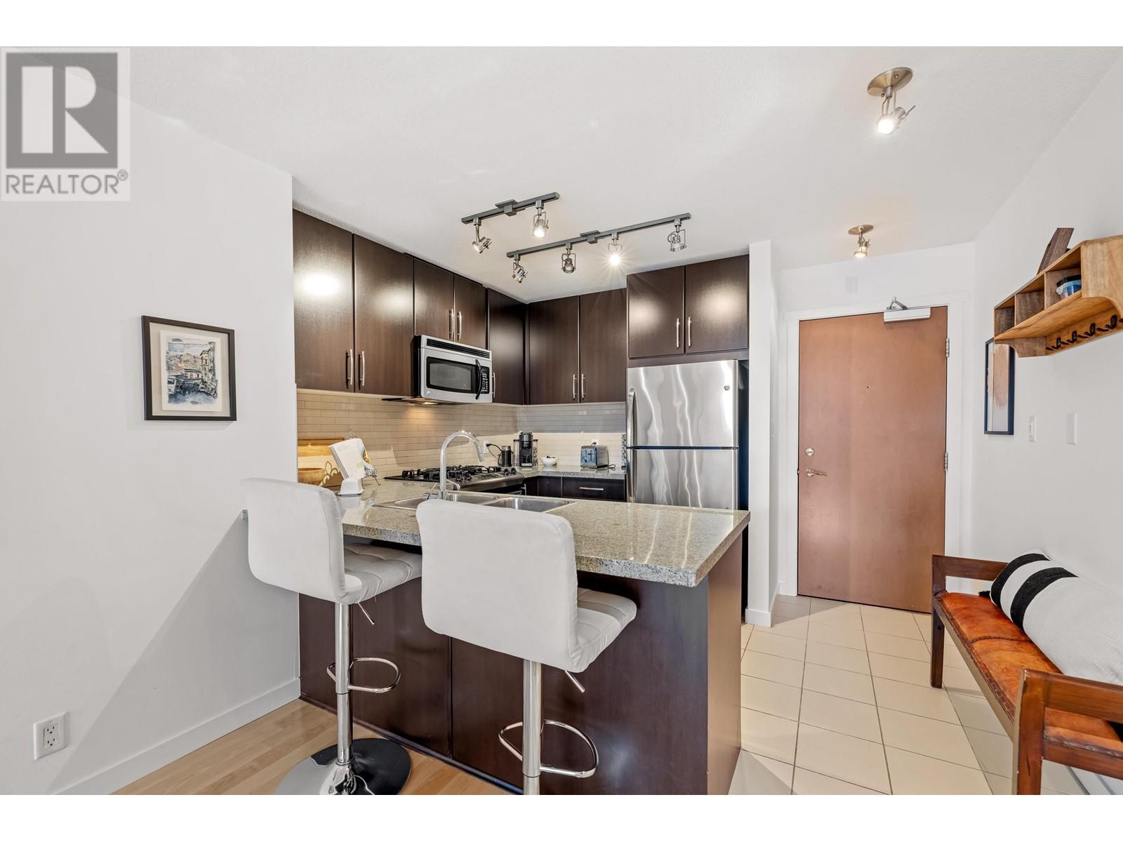 902 660 Nootka Way, Port Moody, British Columbia  V3H 0B7 - Photo 7 - R2985352