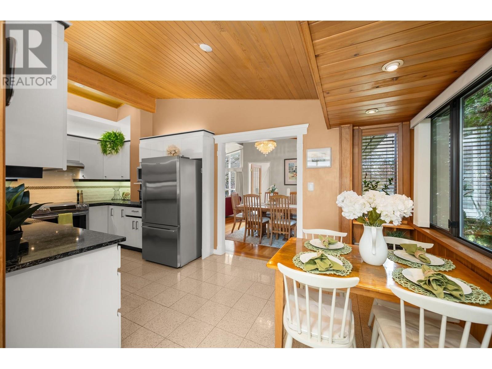 3025 E 59th Avenue, Vancouver, British Columbia  V5S 2B2 - Photo 15 - R2985347