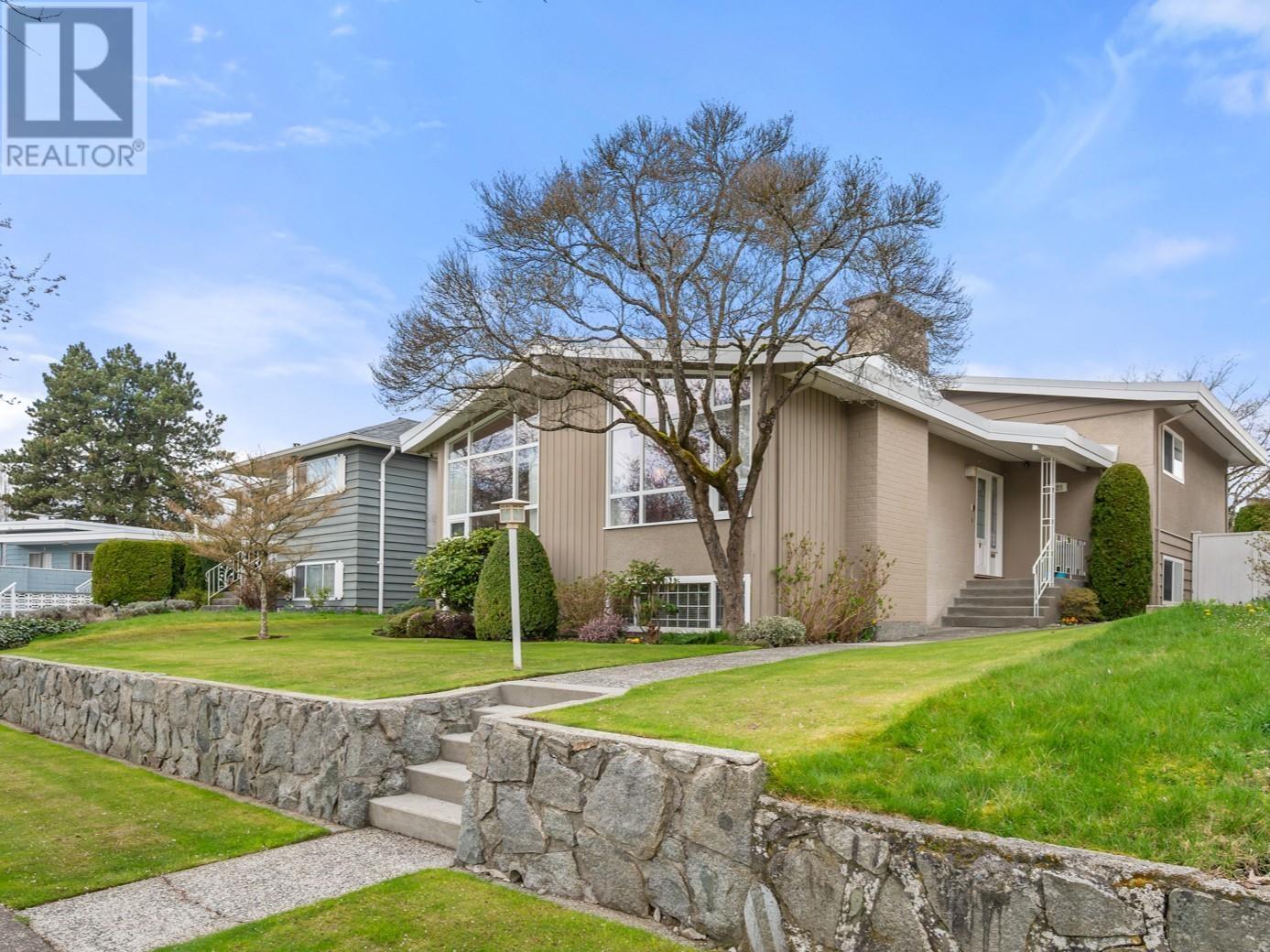 3025 E 59th Avenue, Vancouver, British Columbia  V5S 2B2 - Photo 2 - R2985347