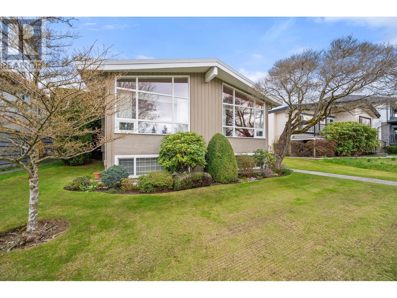 3025 E 59th Avenue, Vancouver, British Columbia  V5S 2B2 - Photo 3 - R2985347