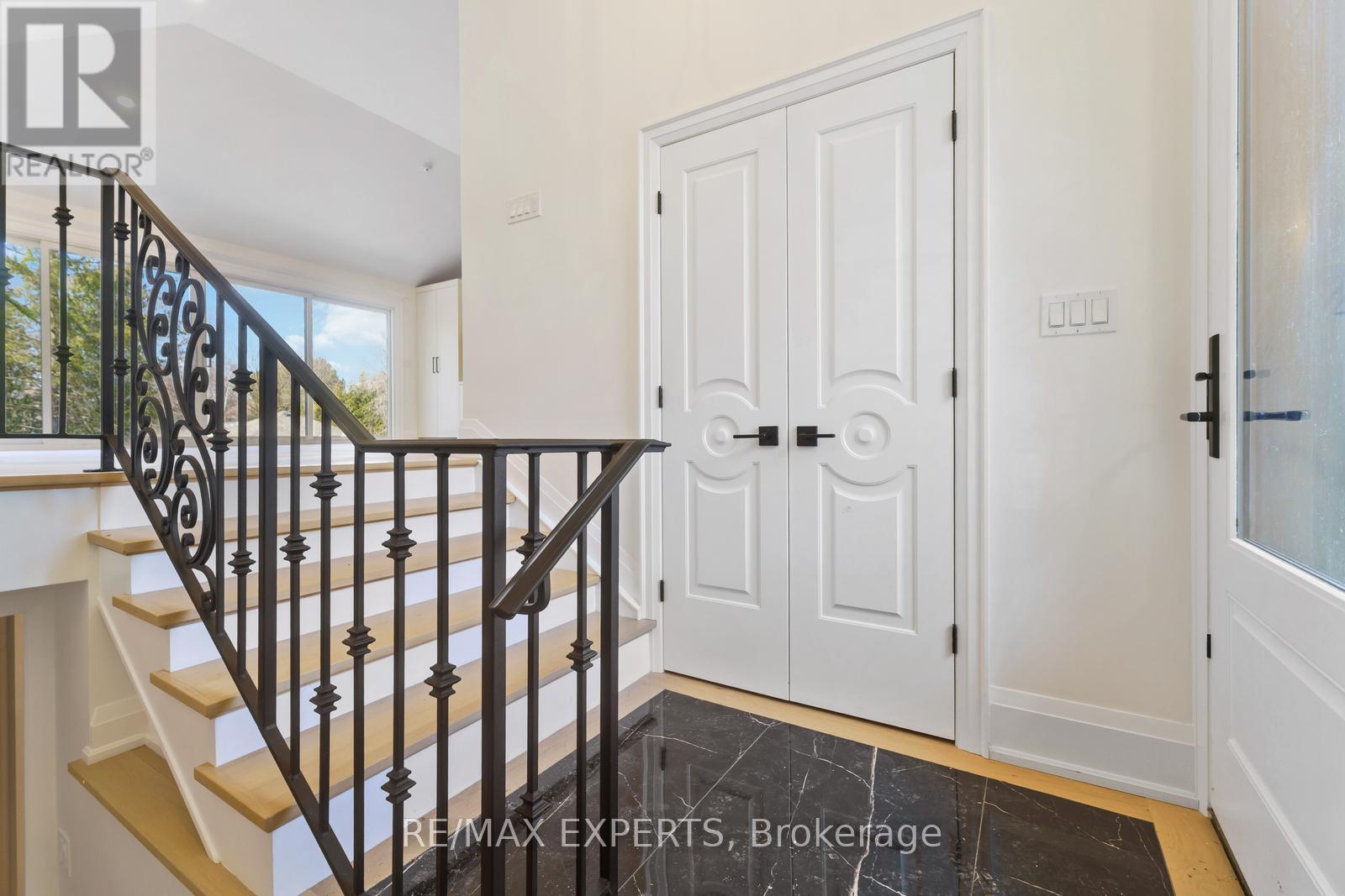Property at 489 REGENT STREET image 4