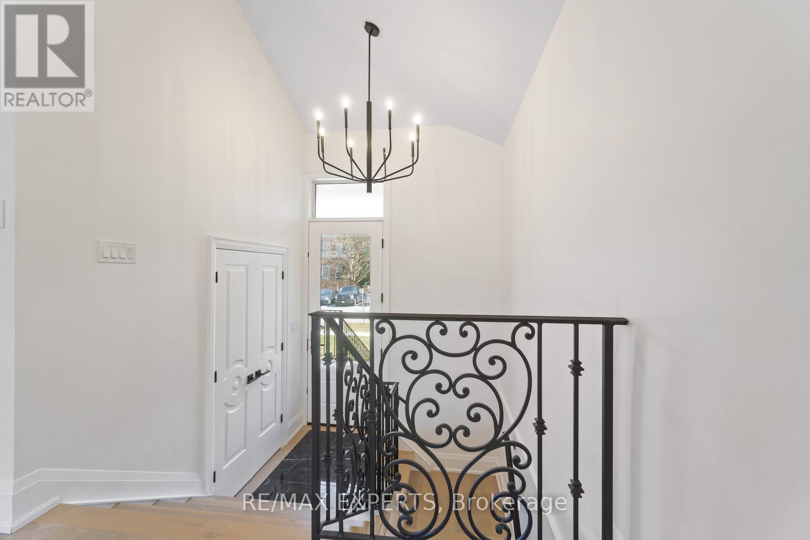 Property at 489 REGENT STREET image 5