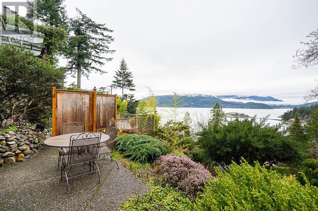 6236 Wellington Avenue, West Vancouver, British Columbia  V7W 2H4 - Photo 37 - R2984306