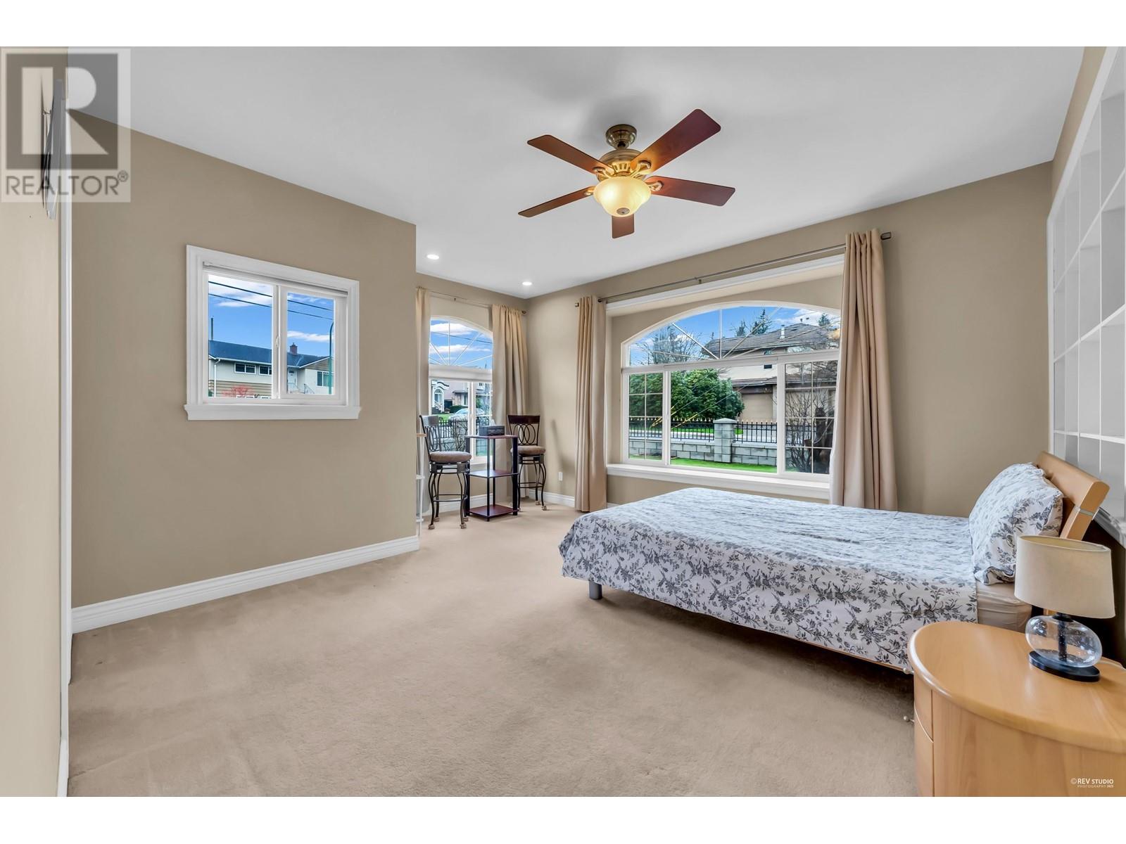 4306 Pinewood Crescent, Burnaby, British Columbia  V5G 2J8 - Photo 12 - R2984713
