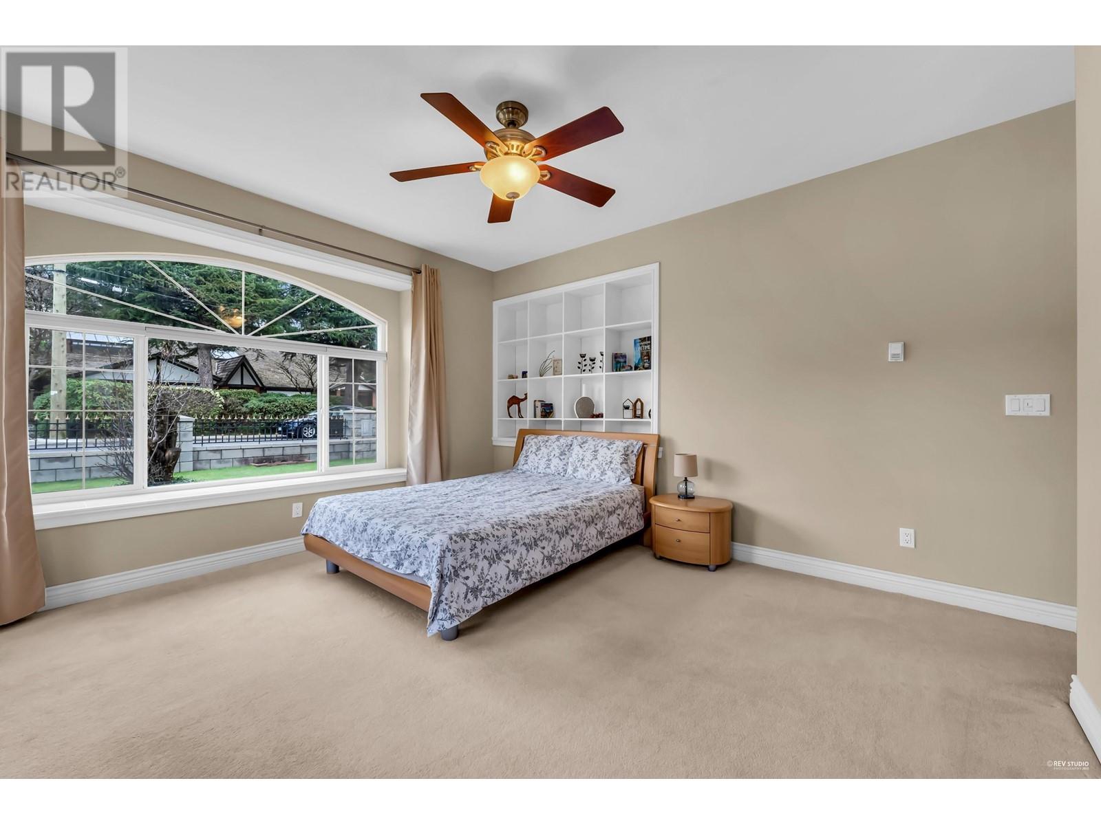 4306 Pinewood Crescent, Burnaby, British Columbia  V5G 2J8 - Photo 11 - R2984713