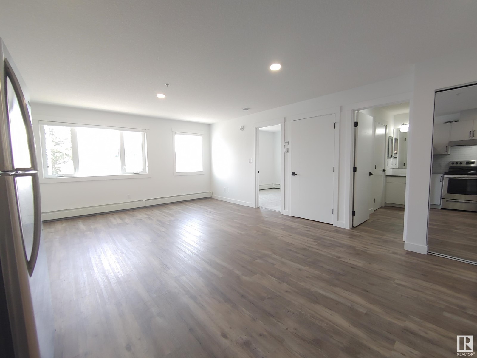 10882 98 St Nw, Edmonton, Alberta  T5H 2P5 - Photo 3 - E4428640