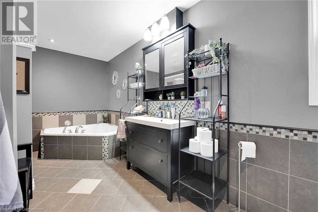 31 Centennial Parkway, Stoney Creek, Ontario  L8G 2C1 - Photo 14 - 40712811