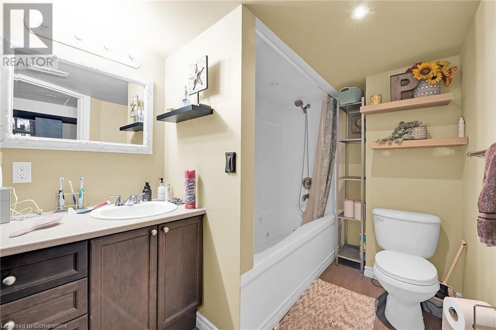 31 Centennial Parkway, Stoney Creek, Ontario  L8G 2C1 - Photo 22 - 40712811