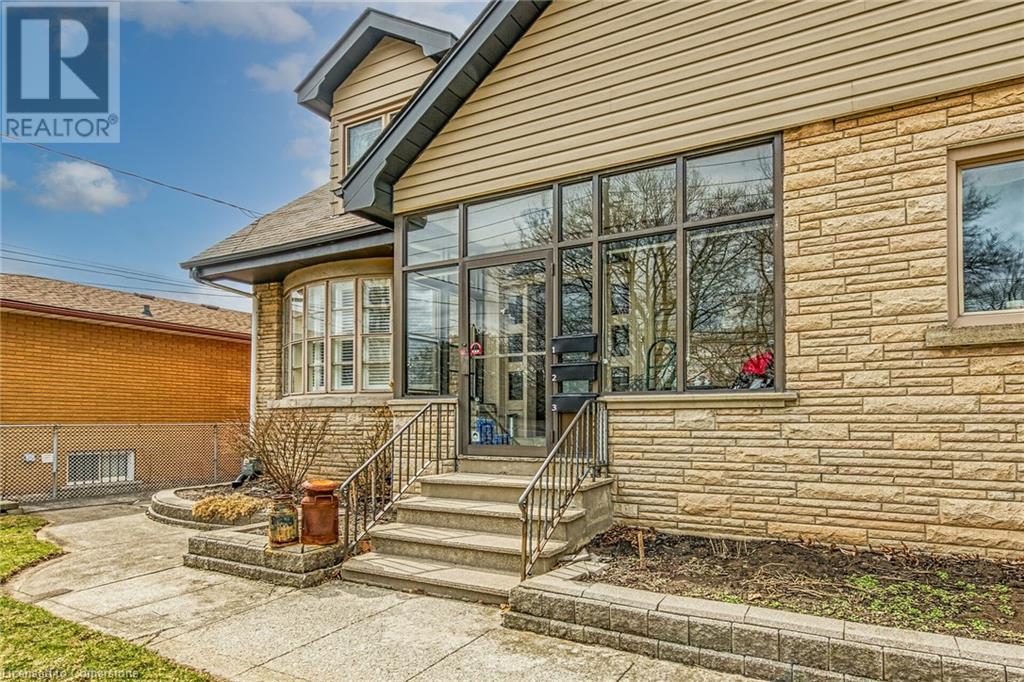 Property at 31 CENTENNIAL Parkway image 3