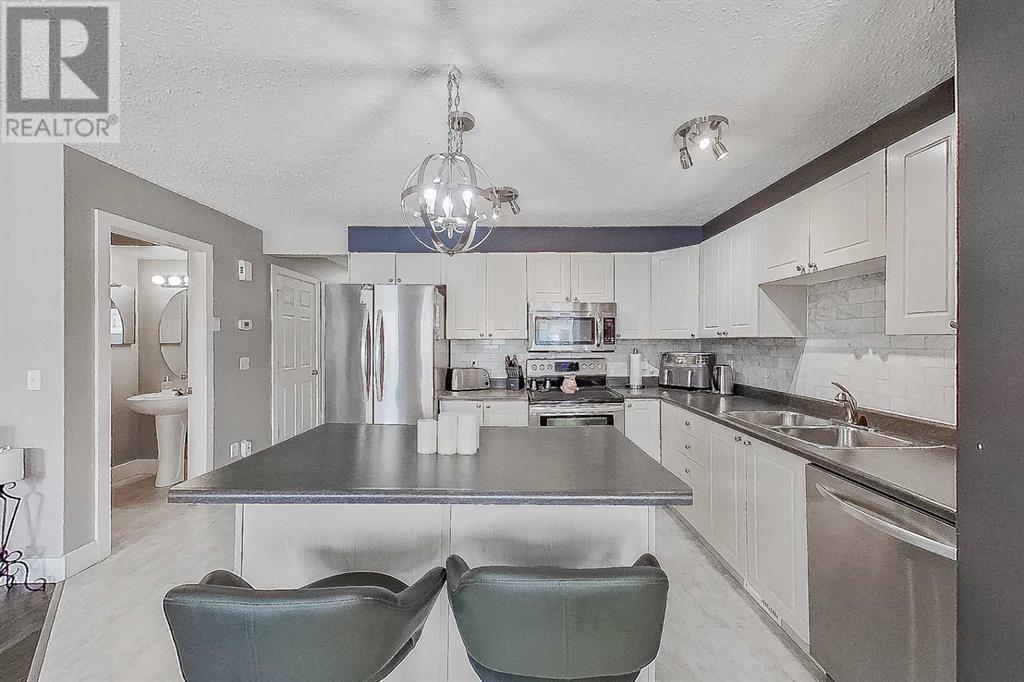 Property at 112 Bruin Bay image 3