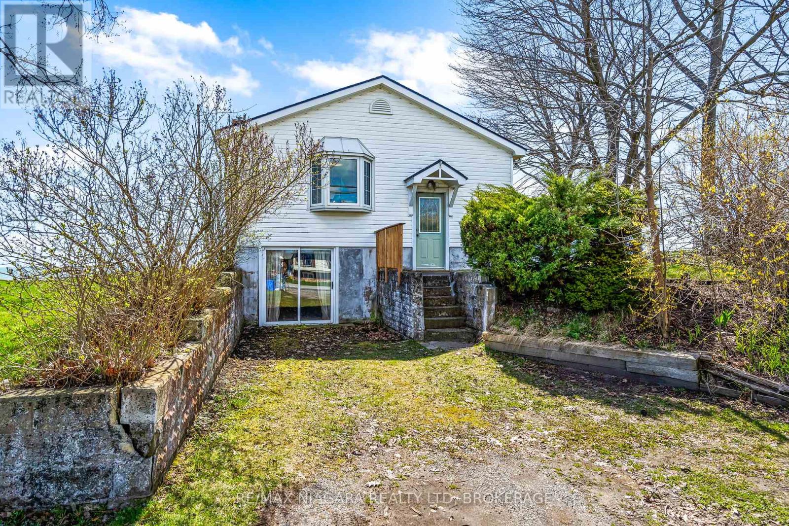 Property at 13165 LAKESHORE ROAD image 5