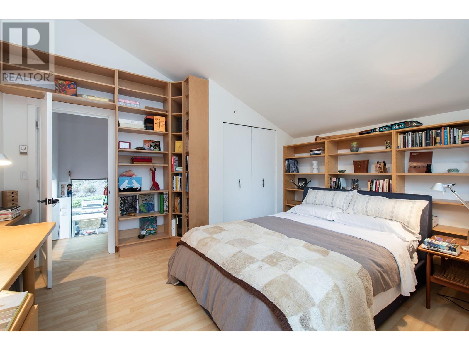 1043 Kinloch Lane, North Vancouver, British Columbia  V7G 1V8 - Photo 30 - R2984575