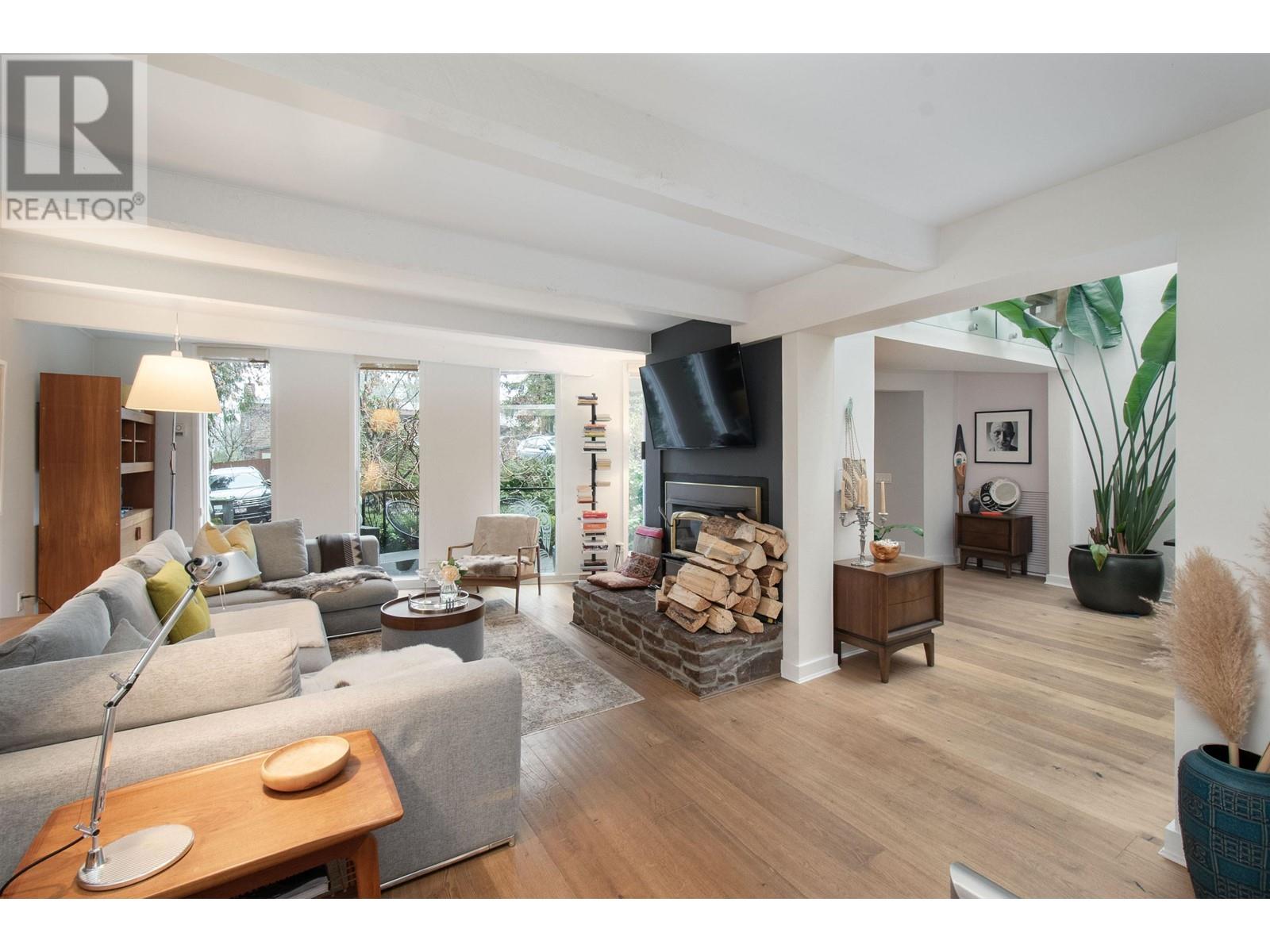1043 Kinloch Lane, North Vancouver, British Columbia  V7G 1V8 - Photo 8 - R2984575