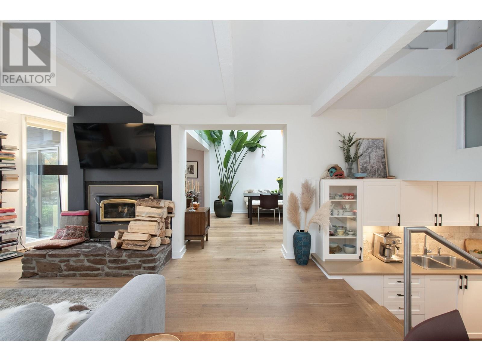 1043 Kinloch Lane, North Vancouver, British Columbia  V7G 1V8 - Photo 15 - R2984575