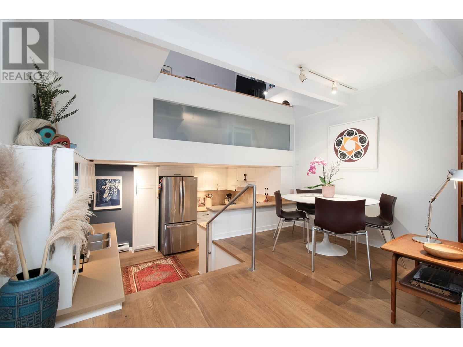 1043 Kinloch Lane, North Vancouver, British Columbia  V7G 1V8 - Photo 16 - R2984575