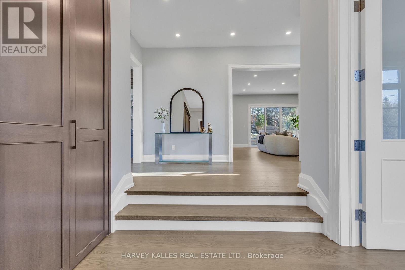 Property at 29 LELAND AVENUE image 5