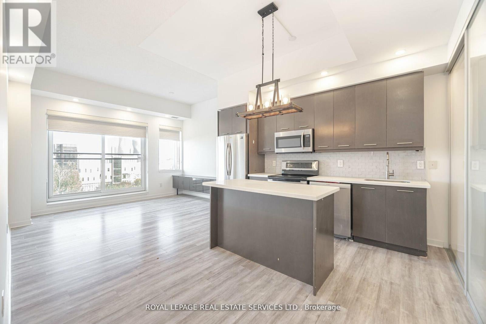 602 - 360 Square One Drive, Mississauga, Ontario  L5B 0E6 - Photo 11 - W12057882