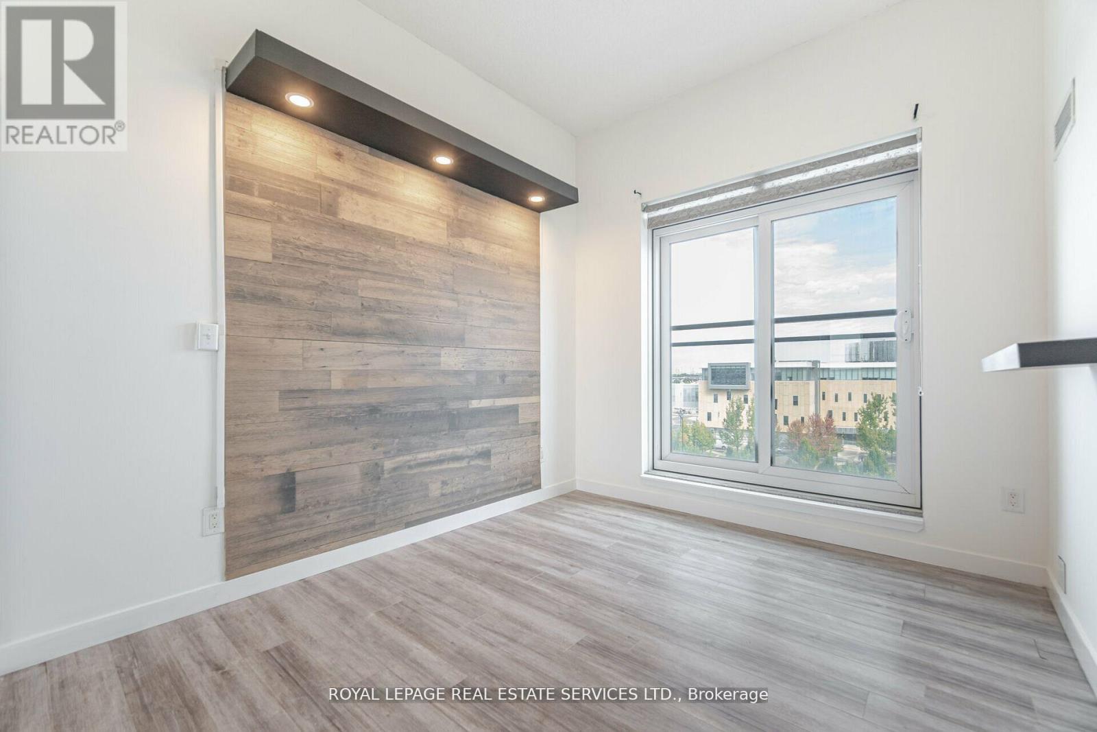 602 - 360 Square One Drive, Mississauga, Ontario  L5B 0E6 - Photo 19 - W12057882