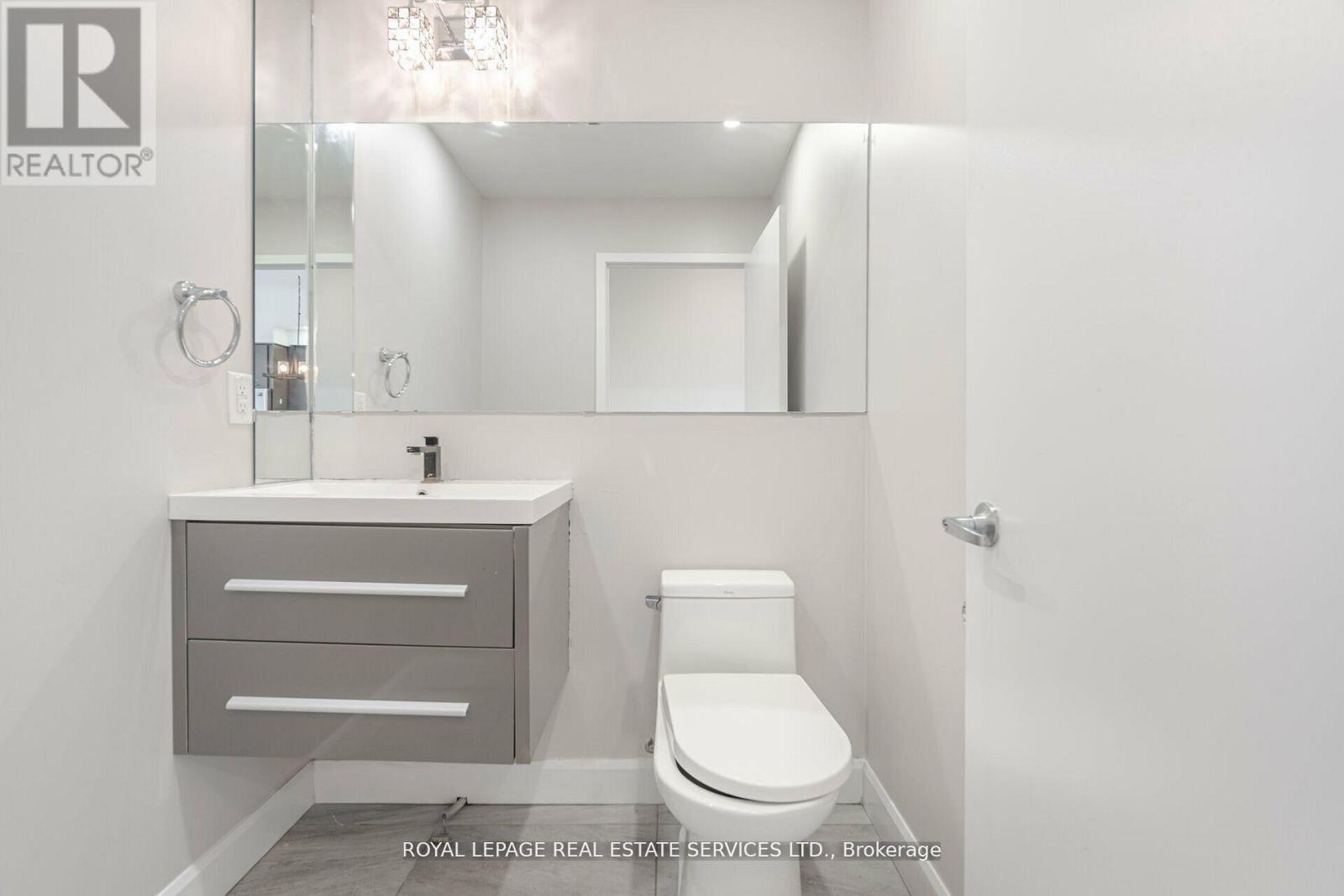 602 - 360 Square One Drive, Mississauga, Ontario  L5B 0E6 - Photo 27 - W12057882